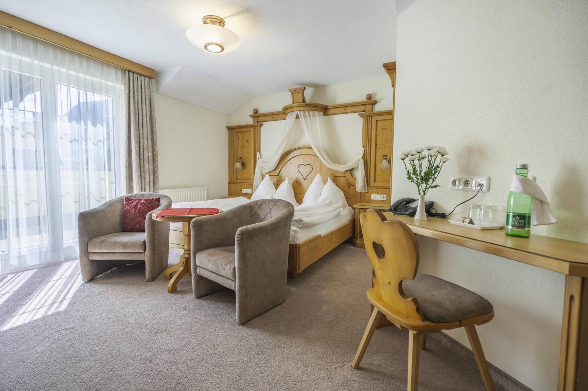 Classic Triple Room,1742652709:JPEG